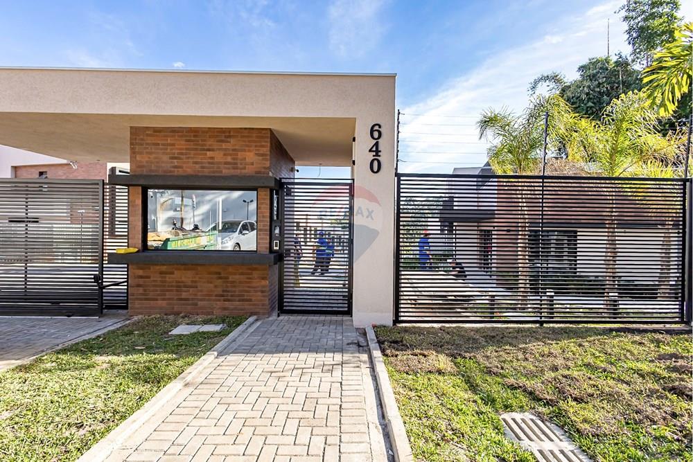 Sobrado - Venda - Curitiba , Paraná - IMG_4144_1.jpg - 560341097-99