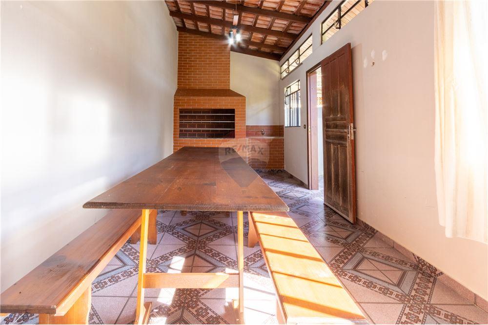 Casa à venda com 4 quartos, 264m² - Foto 44