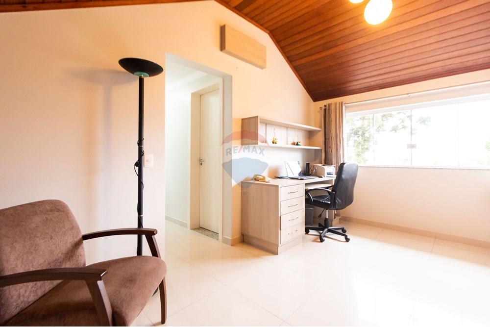 Sobrado à venda com 3 quartos, 200m² - Foto 32