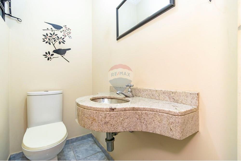 Sobrado - Venda - Curitiba , Paraná - IMG_2134_1.jpg - Banheiro - 560431051-2