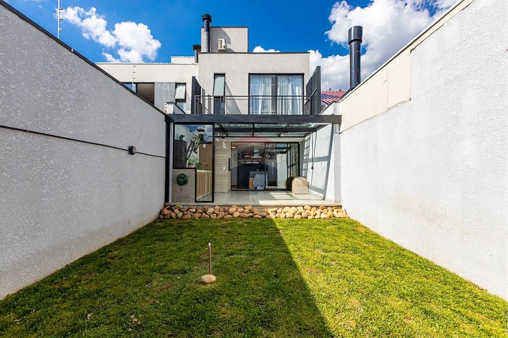 Sobrado - Venda - Curitiba , Paraná - IMG_1325.jpg - Quintal - 560471009-6