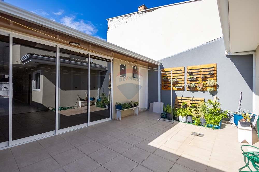 Casa à venda com 4 quartos, 120m² - Foto 11