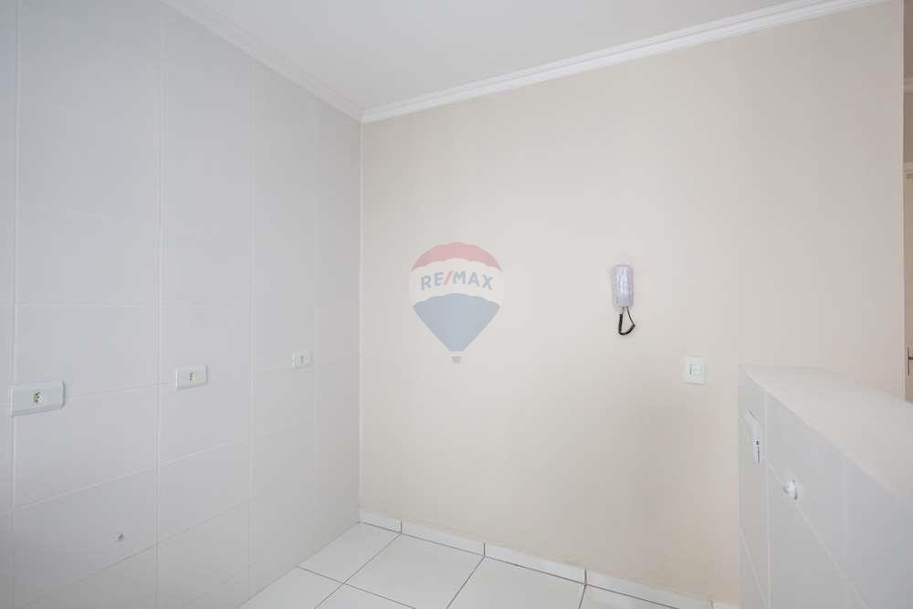 Apartamento à venda com 2 quartos, 40m² - Foto 11