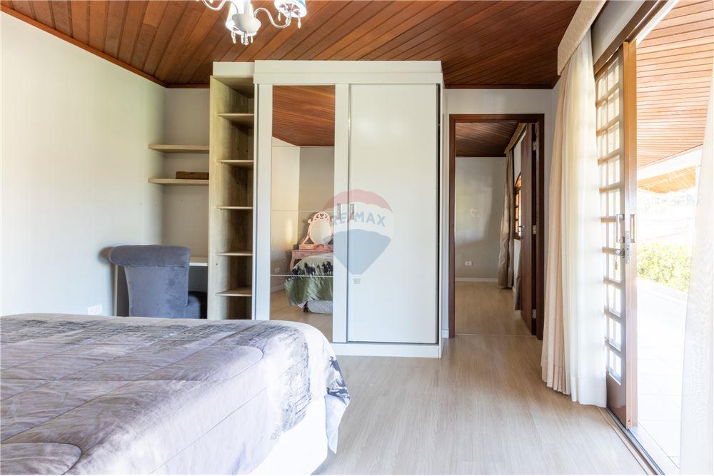 Casa à venda com 4 quartos, 264m² - Foto 26