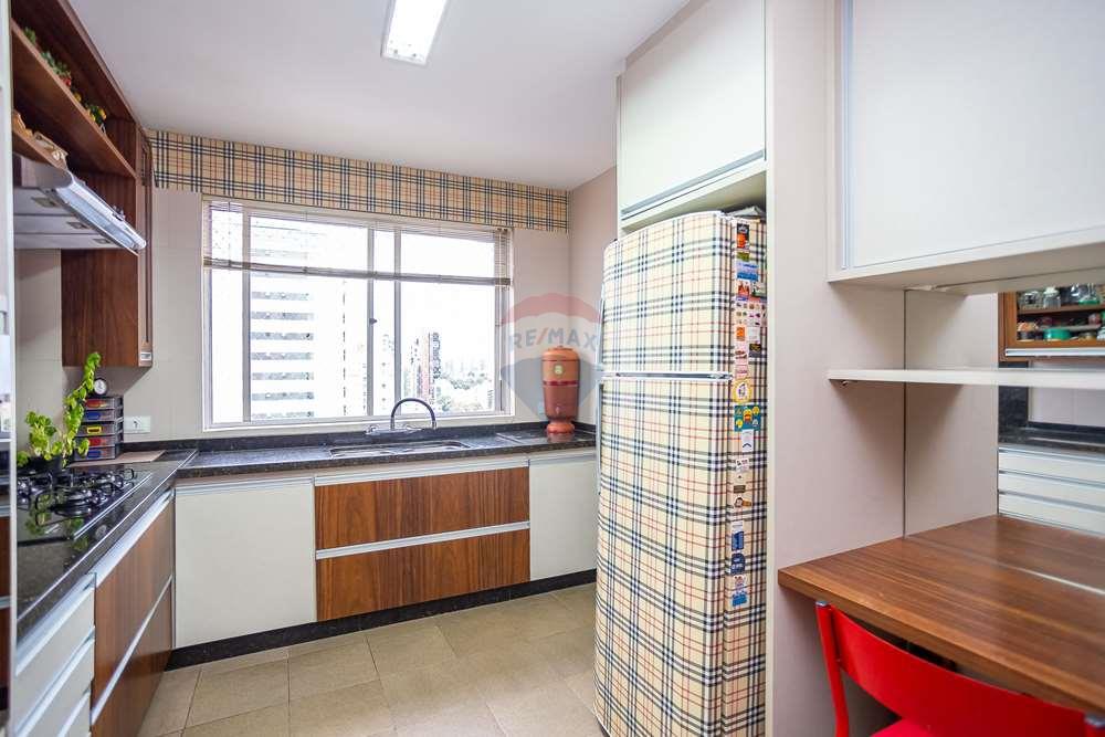 Apartamento à venda com 3 quartos, 139m² - Foto 10