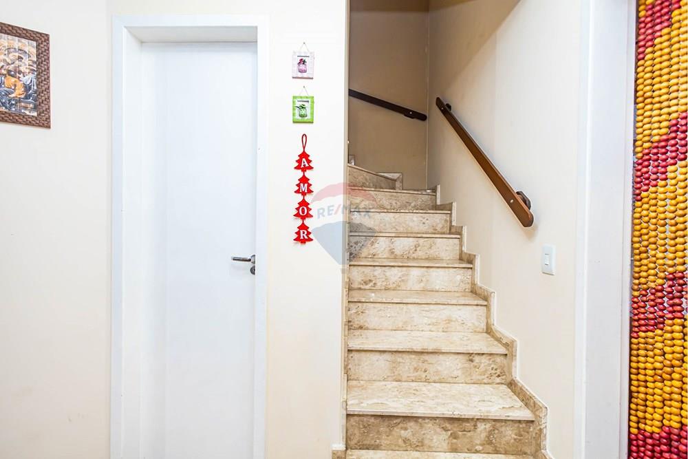 Sobrado - Venda - Curitiba , Paraná - 18 escada.jpg - 560341137-9