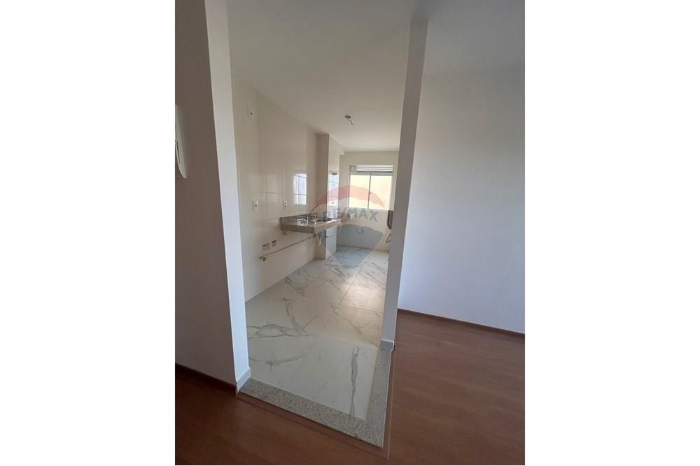 Apartamento à venda com 2 quartos, 44m² - Foto 3