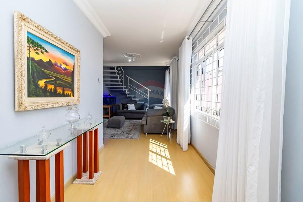 Casa - Venda - Curitiba , Paraná - Porta de entrada  - Sala.jpg - Sala de estar - 560471010-3