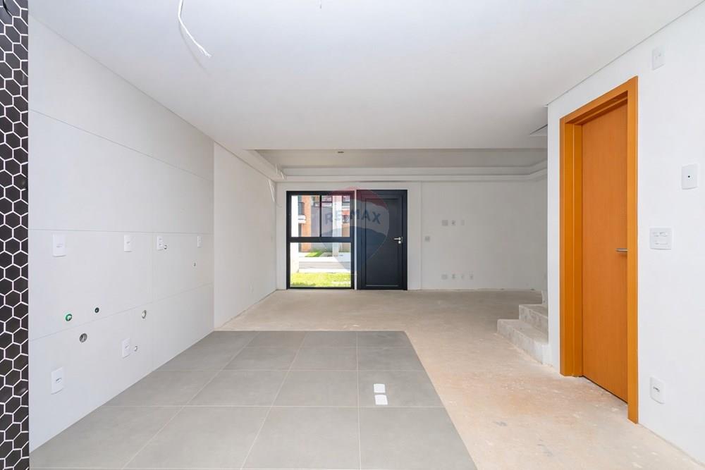 Casa de Condomínio - Venda - Curitiba , Paraná - escada limpa e sala 10.jpg - 560431033-13