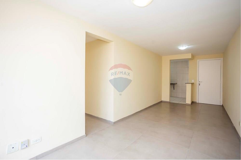 Apartamento à venda com 3 quartos, 71m² - Foto 4