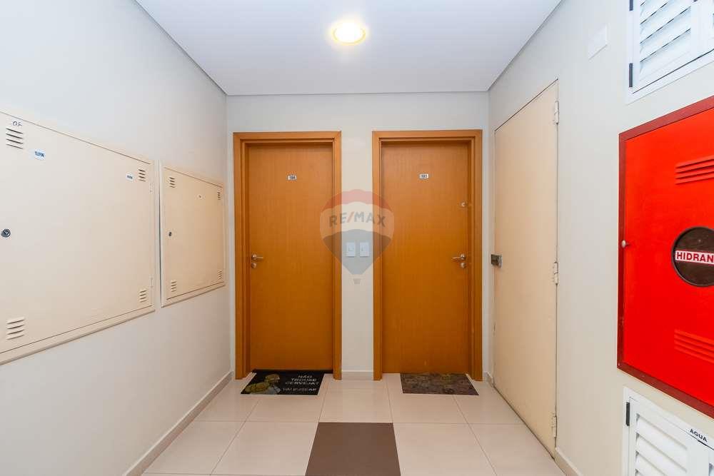 Apartamento à venda com 3 quartos, 61m² - Foto 4