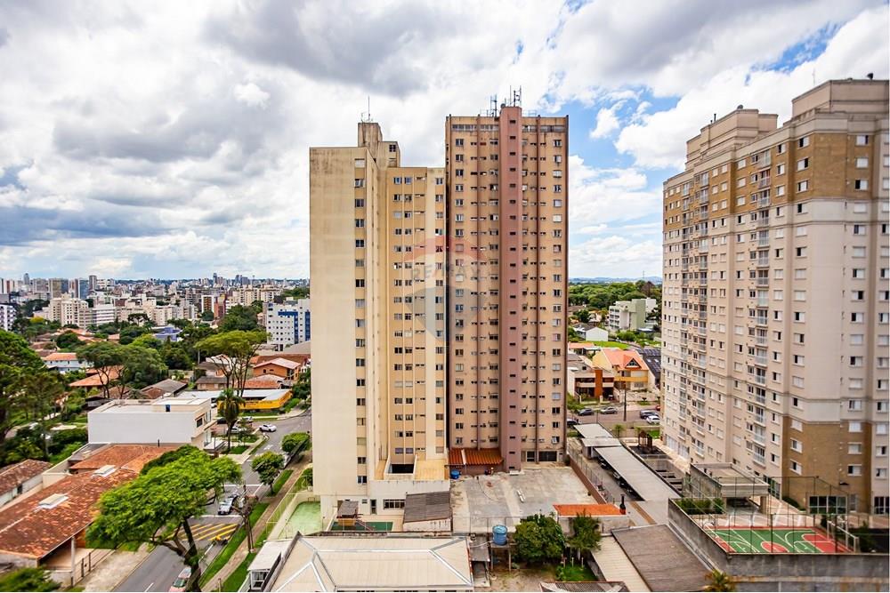 Apartamento à venda com 2 quartos, 65m² - Foto 4