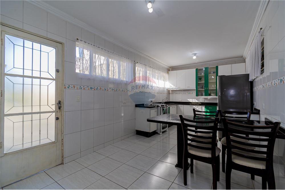 Casa à venda com 4 quartos, 360m² - Foto 8