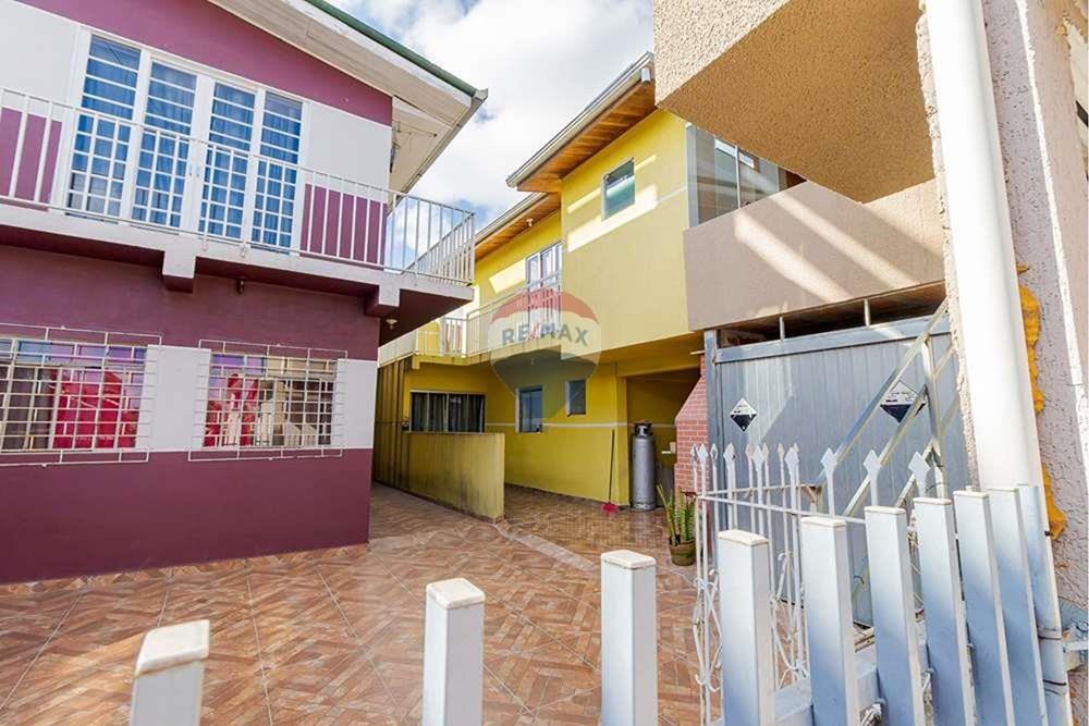 Casa - Venda - Curitiba , Paraná - CASAS PINK E AME V DIREITA - Copia.jpg - 560331114-23