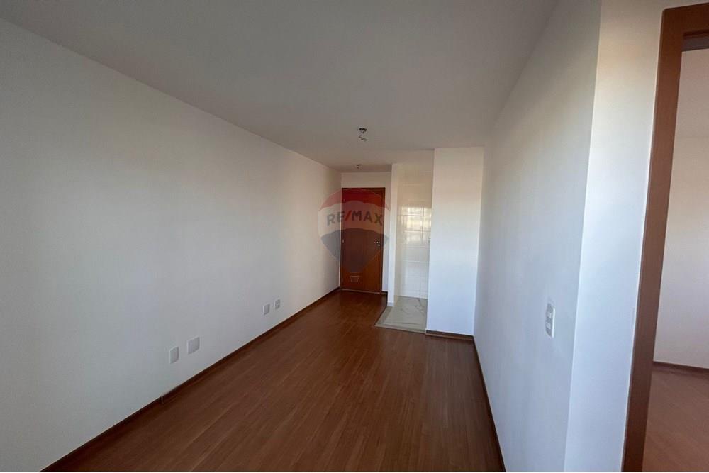 Apartamento à venda com 2 quartos, 44m² - Foto 4