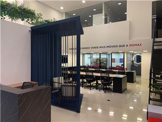 Escritório de RE/MAX EXCEL - Curitiba