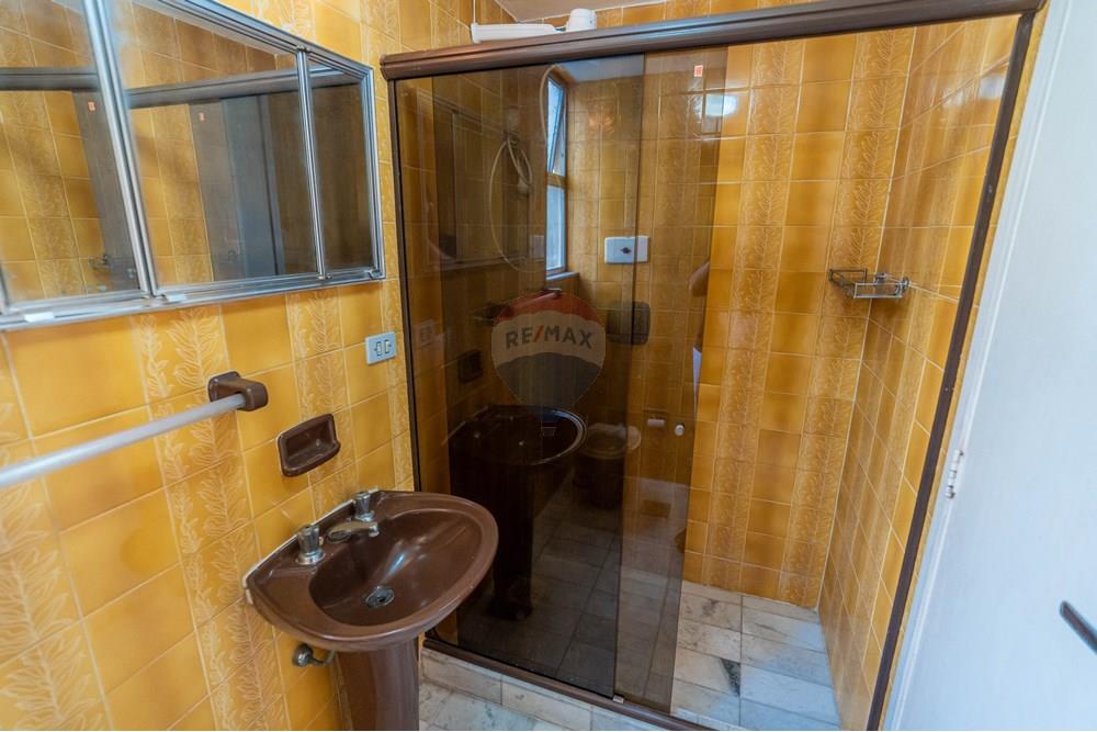 Residencial - Piso - Río De Janeiro , Río De Janeiro - BR - Banheiro amareloo.jpg - 570381013-229
