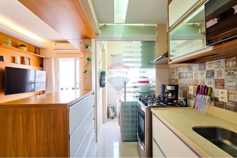 Apartamento - Venda - Rio de Janeiro , Rio de Janeiro - cozinha balcão e pia e porta área sv.jpg - 570461046-10