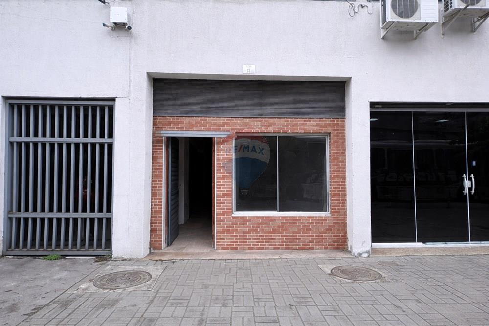Loja - Venda - Rio de Janeiro , Rio de Janeiro - Fachada de loja vazia no dia. .jpeg - 570371001-211