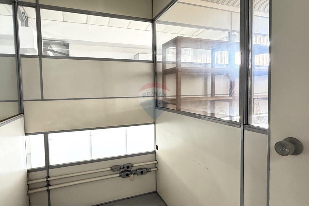 Galpão - Venda - Rio de Janeiro , Rio de Janeiro - corredor.jpeg - 570501014-77