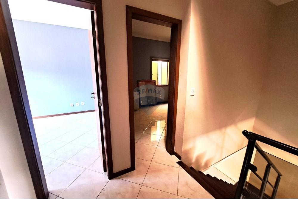 Casa - Venda - Duque de Caxias , Rio de Janeiro - escada cima 2.jpg - 570431027-21