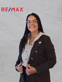 Marilicia Farias Santos - Lorena Costa Team - RE/MAX SOL