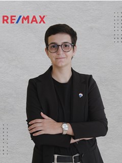 Broker/Owner - Thaina Malaquias Andrade - RE/MAX SOL