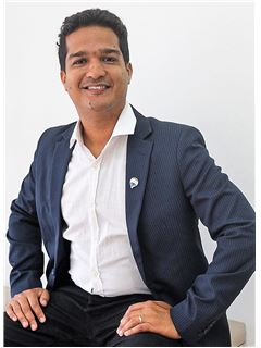 Directeur d'agence - Adalberto Barreto de Macedo Neto - RE/MAX HENKAN