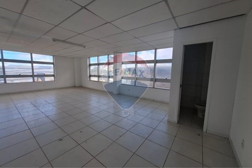 Alugar-Cj. Comercial/ Sala-Rua Wiliam V. Nascimento , 5101  - ao lado do Menandro de Farias  - Encontro Aguas , Lauro de Freitas , Bahia , 42700850-580491027-151