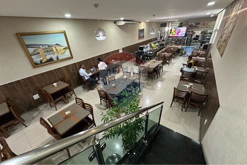 Venda-Prédio-Avenida Dr. Manoel Novais , 819  - Centro , Bom Jesus da Lapa , Bahia , 47600000-580831002-93