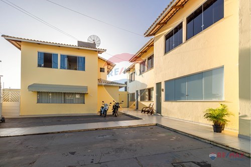 Venda-Casa de Condomínio-Rua Cosme de Farias , 89  - Em Frente à Clínica do Rim  - Quitandinha , Santo Antônio de Jesus , Bahia , 44440492-580341046-2