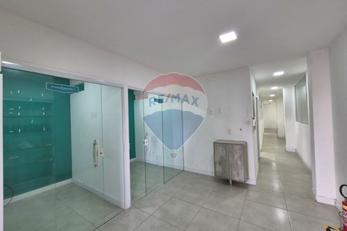 Alugar-Ponto Comercial-Avenida Brigadeiro Mário Epingaus , 466  - Defronte a Rua da Delegacia do Centro de Lauro  - Centro , Lauro de Freitas , Bahia , 42703640-580491002-208