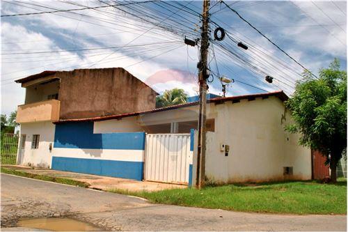 Venda-Casa-Pedro de Oliveira , 8  - Próximo ao Samu  - Antônio Geraldo , Barreiras , Bahia , 47805350-580651047-4