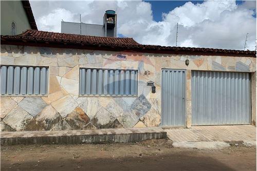 Venda-Casa-Rua Régis Pachêco , 62  - Rua de frente para a farmácia Indiana  - Jardim Caraípe , Teixeira de Freitas , Bahia , 45990772-580631014-9