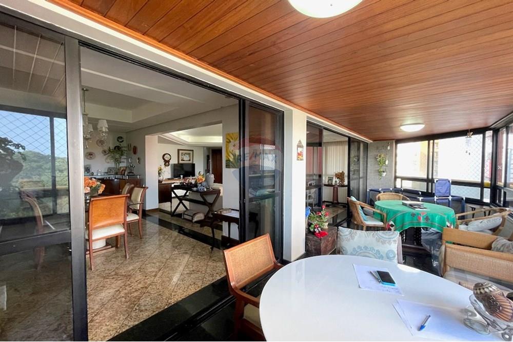 Apartamento - Itaigara