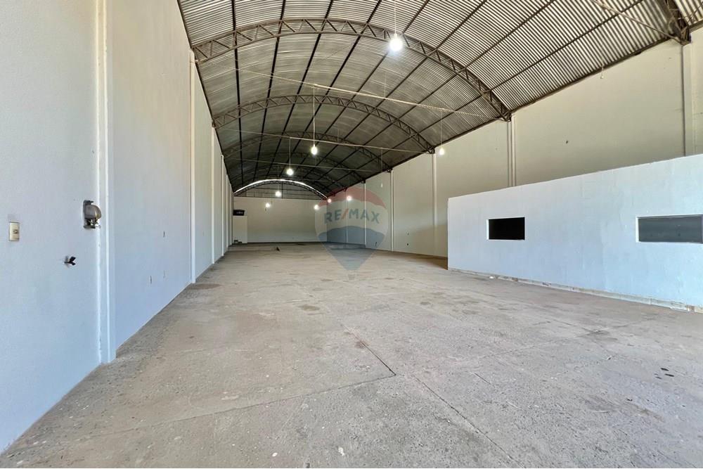 Galpão - Venda - Barreiras , Bahia - WhatsApp Image 2025-05-27 at 10.04.47 (1).jpeg - 580651005-50