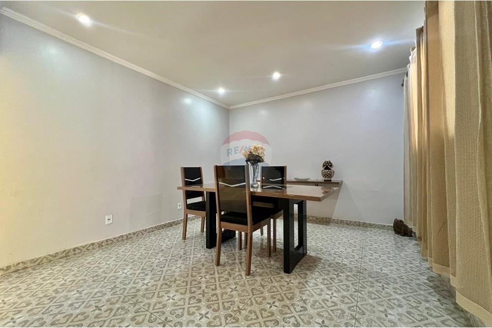 Sobrado - Venda - Barreiras , Bahia - WhatsApp Image 2025-10-31 at 15.28.06 (2).jpeg - 580651043-70