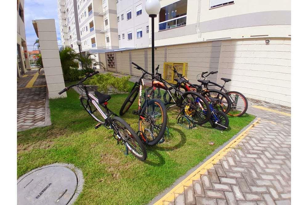 Apartamento - Buraquinho