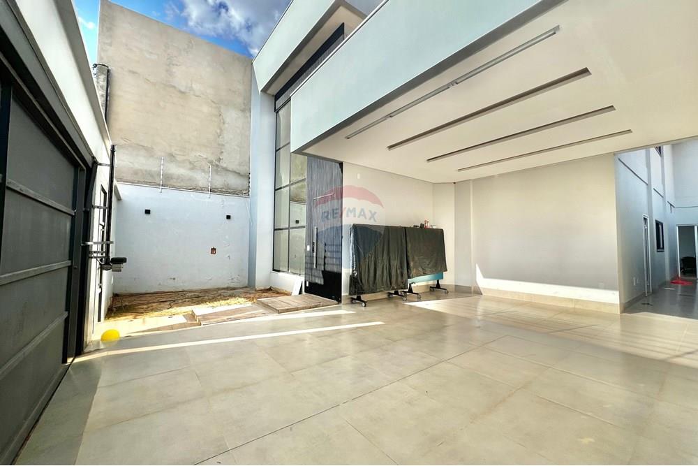 Sobrado - Venda - Barreiras , Bahia - WhatsApp Image 2025-07-10 at 14.04.25 (1).jpeg - 580651094-8