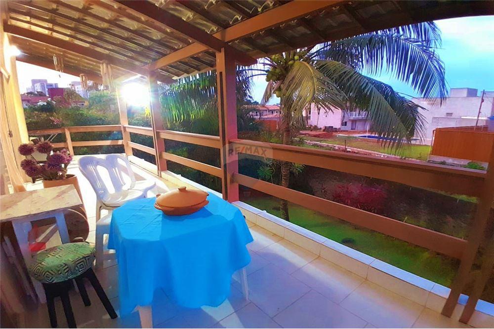 Apartamento - Buraquinho