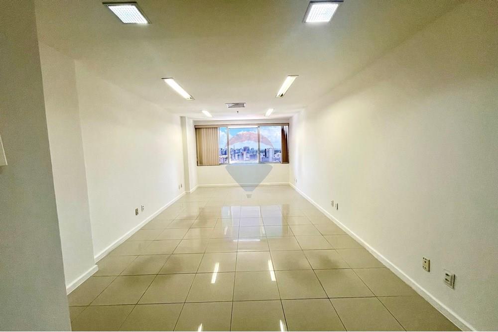 Apartamento - Caminho das árvores