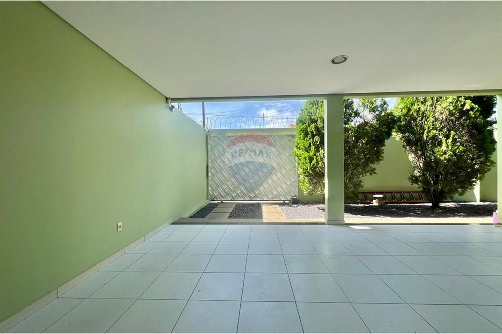 Sobrado - Venda - Barreiras , Bahia - WhatsApp Image 2026-01-06 at 15.44.02.jpeg - 580651055-86