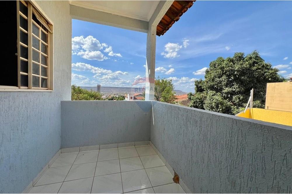 Sobrado - Venda - Barreiras , Bahia - WhatsApp Image 2025-10-31 at 15.28.06 (4).jpeg - 580651043-70