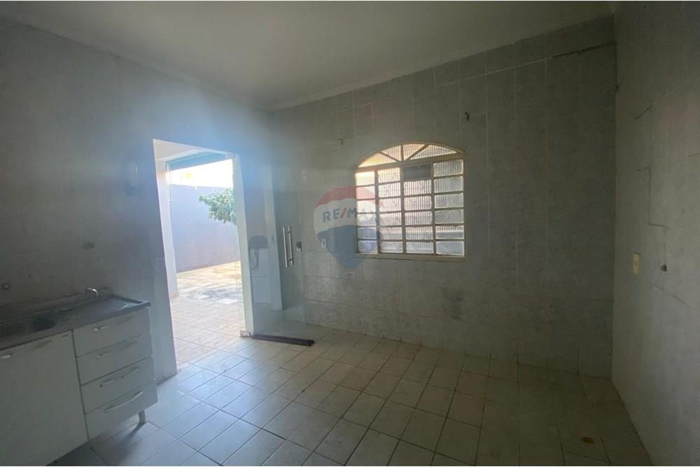 Casa - Alugar - Barreiras , Bahia - WhatsApp Image 2025-11-15 at 09.52.22 (9).jpeg - 580651055-76