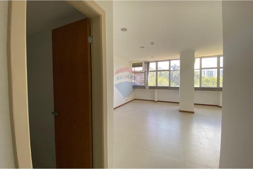 Apartamento - Itaigara