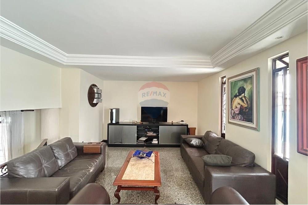 Casa - Venda - Lauro de Freitas , Bahia - WhatsApp Image 2025-11-26 at 13.44.57 (1).jpeg - 580421094-9