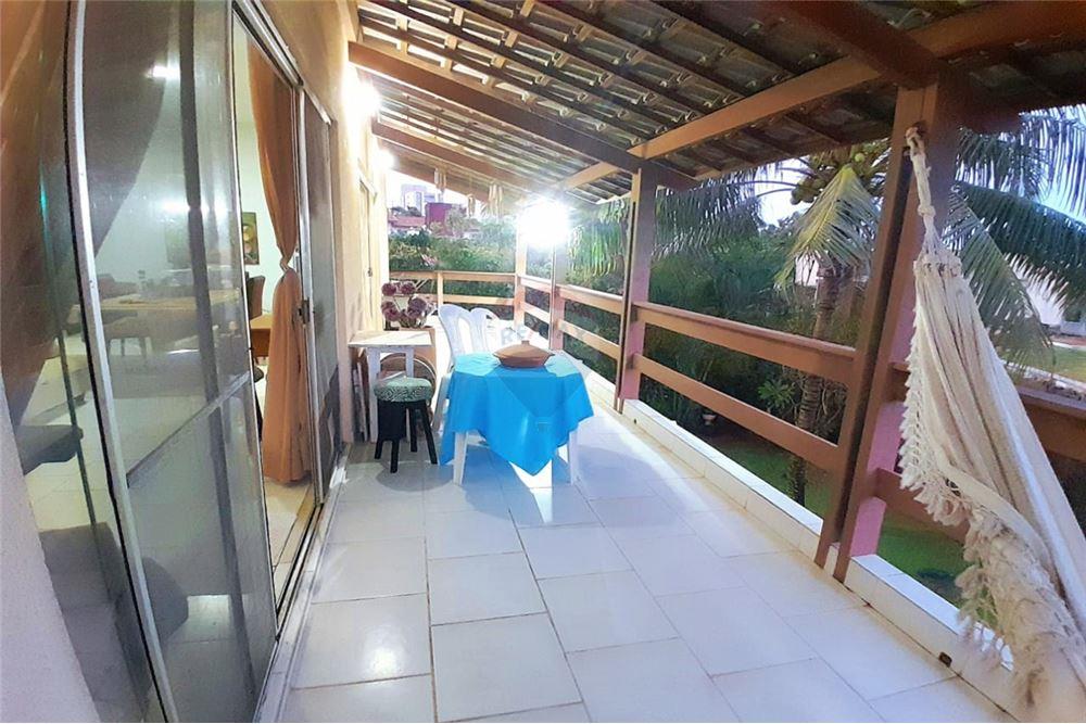 Apartamento - Buraquinho