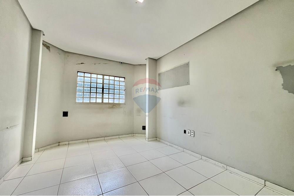 Prédio - Venda - Barreiras , Bahia - WhatsApp Image 2025-05-19 at 17.45.06.jpeg - 580651055-44