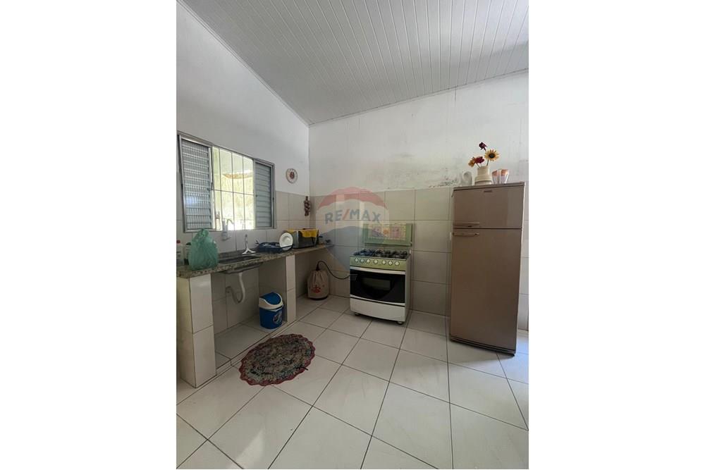 Casa para alugar com 2 quartos, 220m² - Foto 8