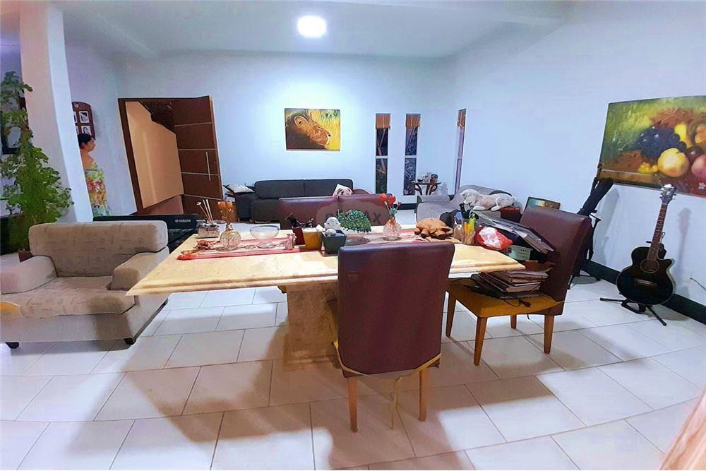 Apartamento - Buraquinho